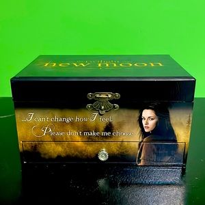 Twilight new moon music box rare